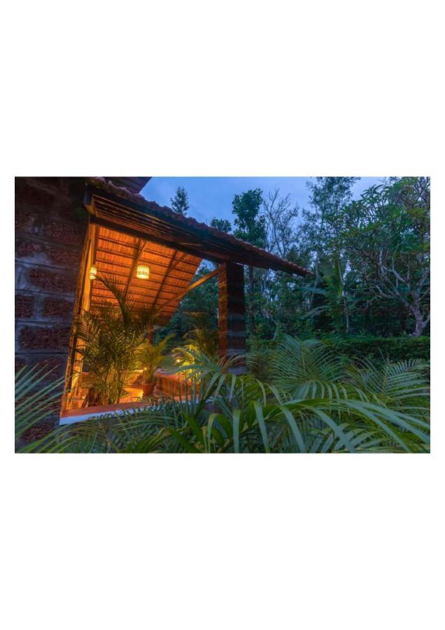 The Horse & Chariot Hotell Madikeri Exteriör bild