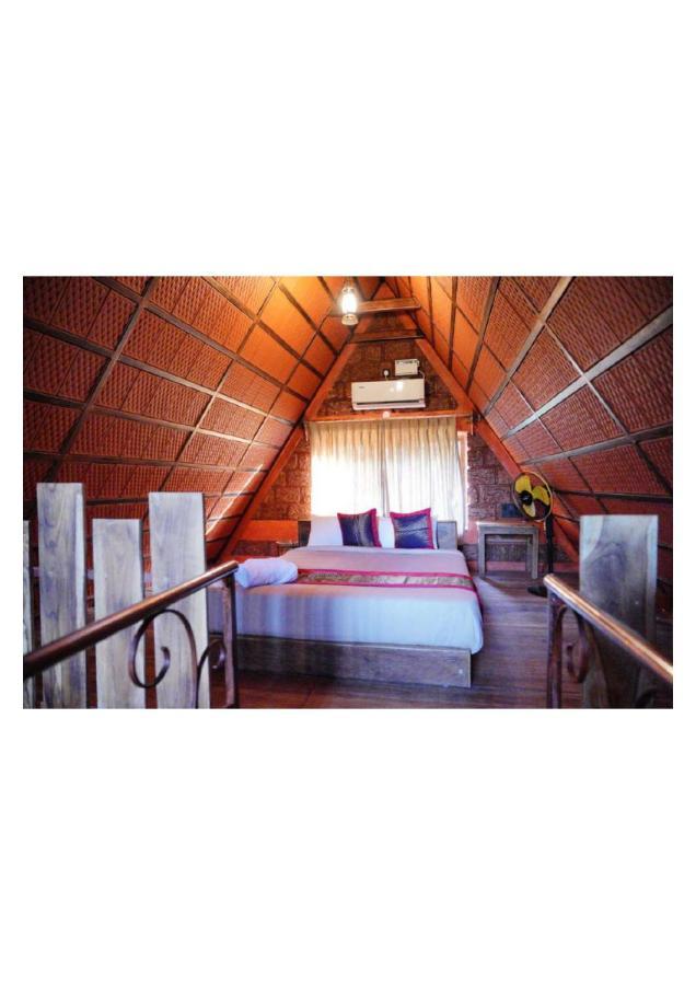The Horse & Chariot Hotell Madikeri Exteriör bild